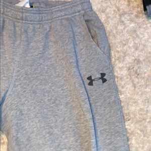 grey under armour sweat pants